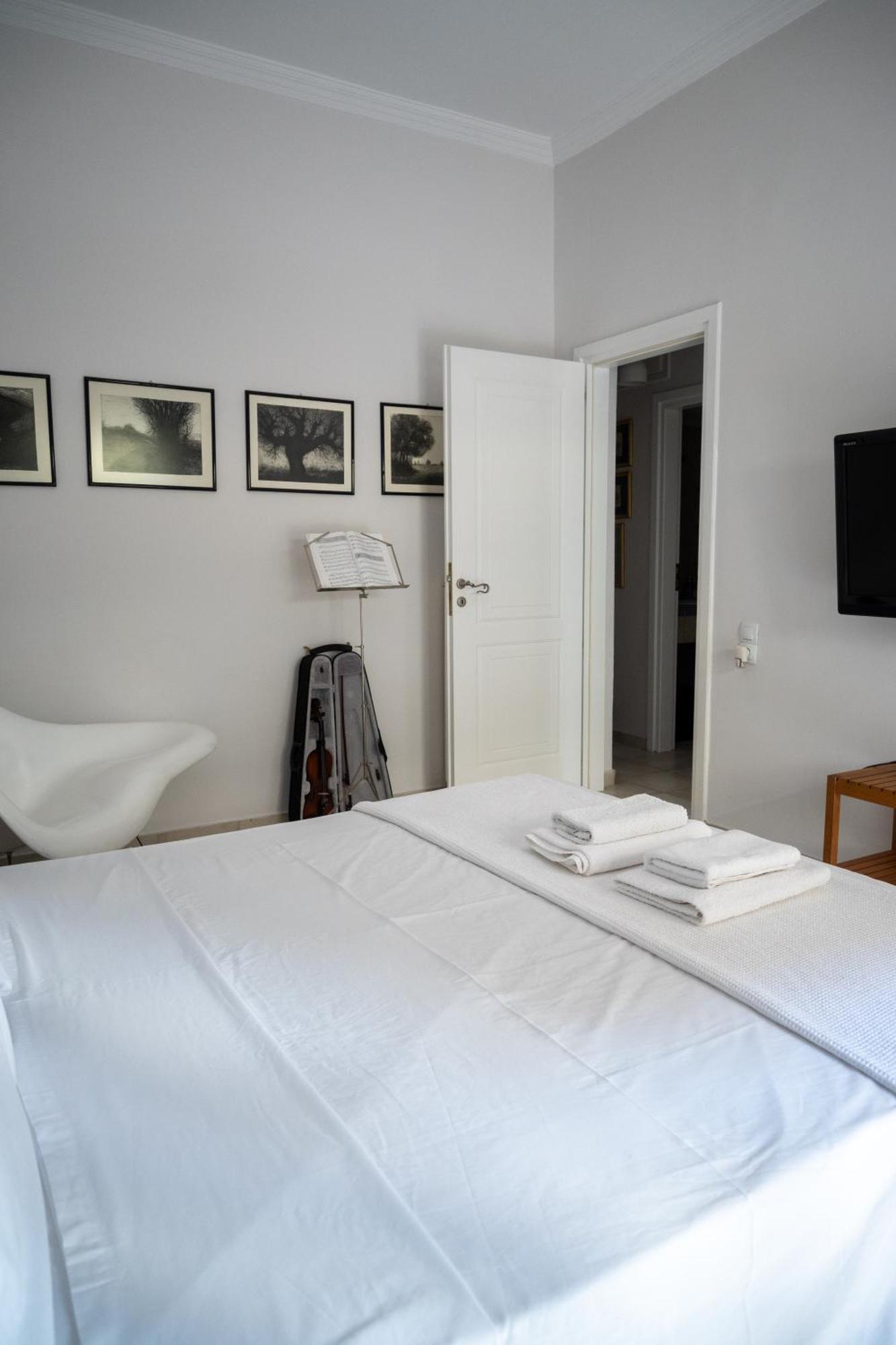 μονοκατοικία με κήπο στη θάλασσα. Apartment *